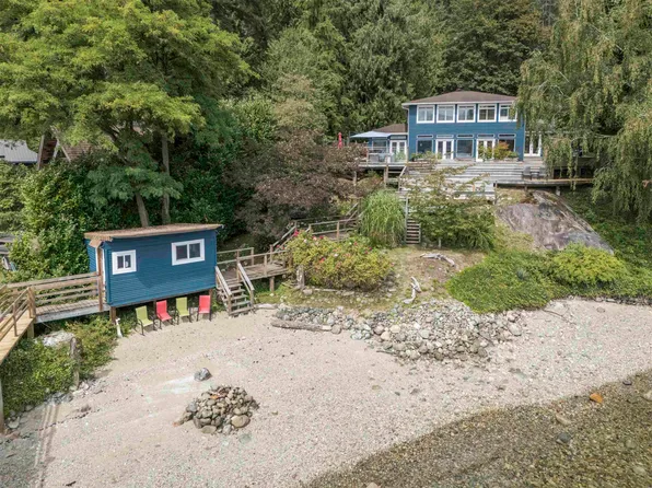 5439 Indian River Dr, North Vancouver, BC V7G 2T7