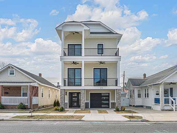 3rd image of 212 N Union Ave