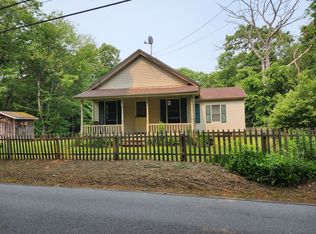 44 Geer Rd, Griswold, CT 06351