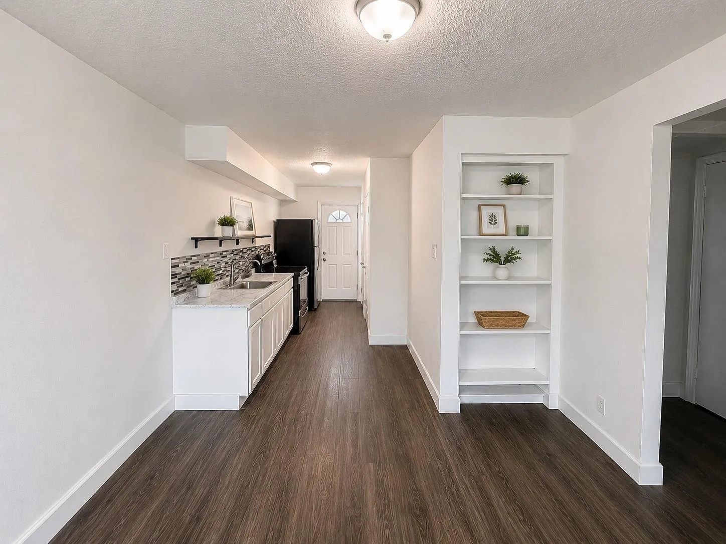 2 bed, 1.0 bath, 912 sqft, $1,450 — Photo 3