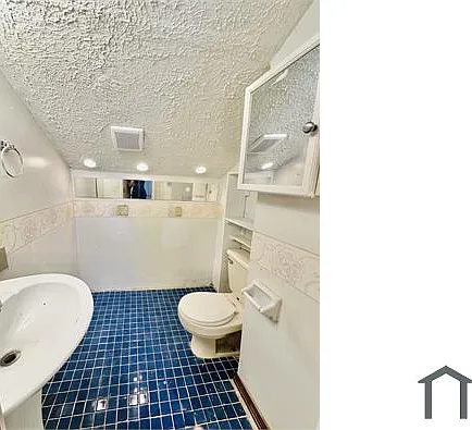 1709 W 11th St — Photo 11