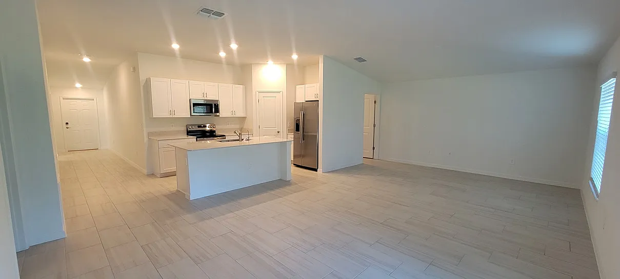3 bed, 1555 sqft, $2,350 — Photo 4