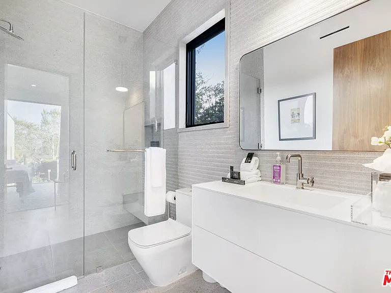4246 Levitt Ln — Photo 38