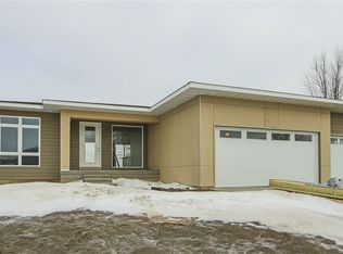 1620 Blue Wing Dr, Waterloo, IA 50701