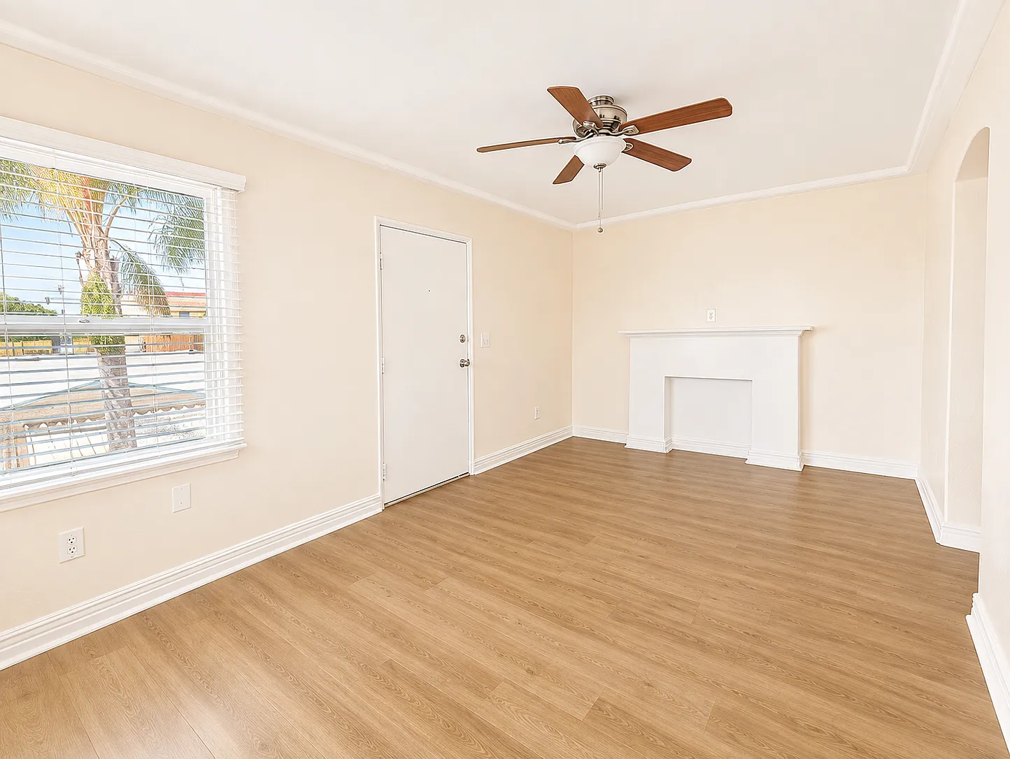 1 bed, 550 sqft, $1,890 — Photo 2