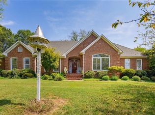 3908 Starmount Dr, Greensboro, NC 27410
