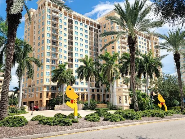 750 N Tamiami Trl Unit 403, Sarasota, FL 34236