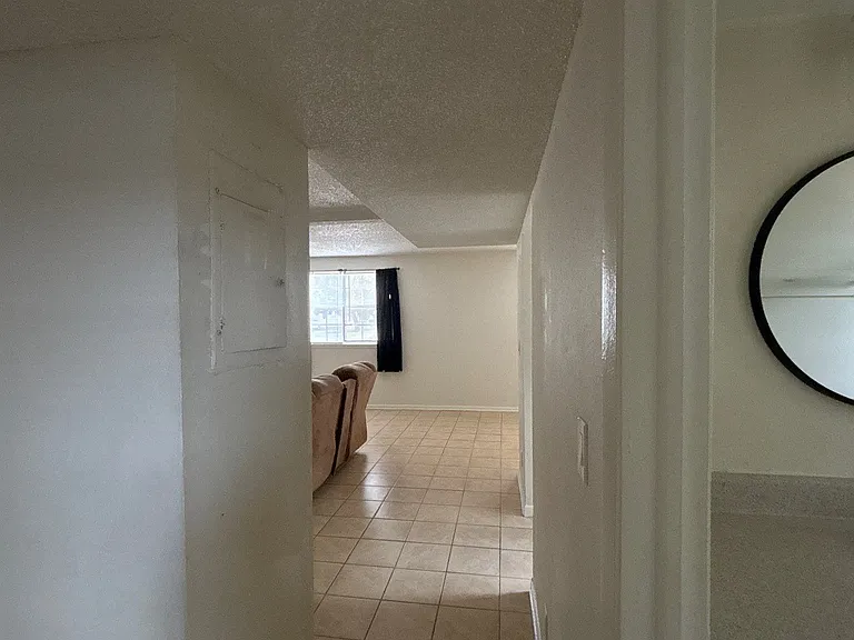 8352 Homeport Ct #1A — Photo 23