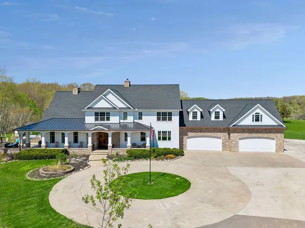 36738 Oriole Ave, Lindstrom, MN 55045