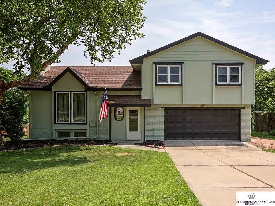 1st image of 5407 N 126th Ave
