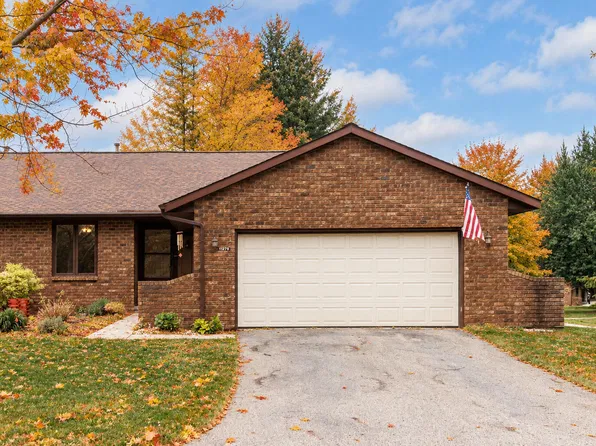 11279 Whispering Creek Dr, Allendale, MI 49401