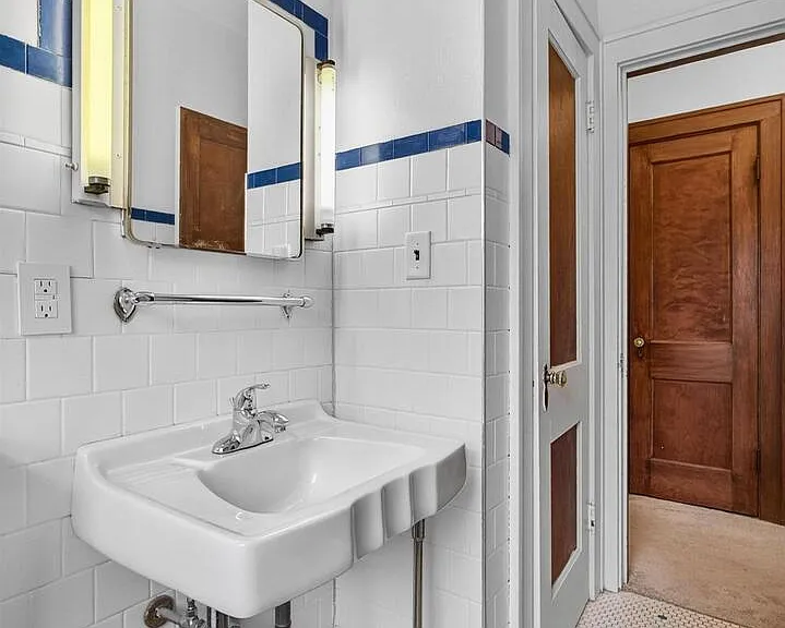 318 W Columbia Ave #0 — Photo 16
