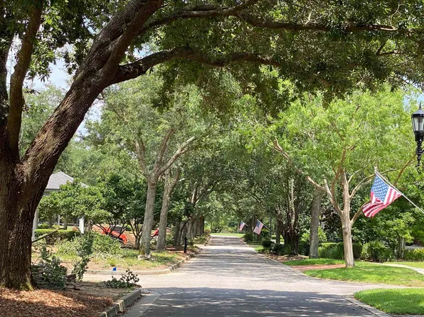 123 Savannah Sq, Fairhope, AL 36532