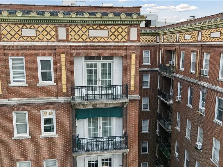 24 E Liberty St #73&83 — Photo 39