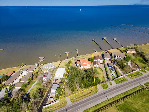 5417 W Bayshore Dr #A, Bacliff, TX 77518