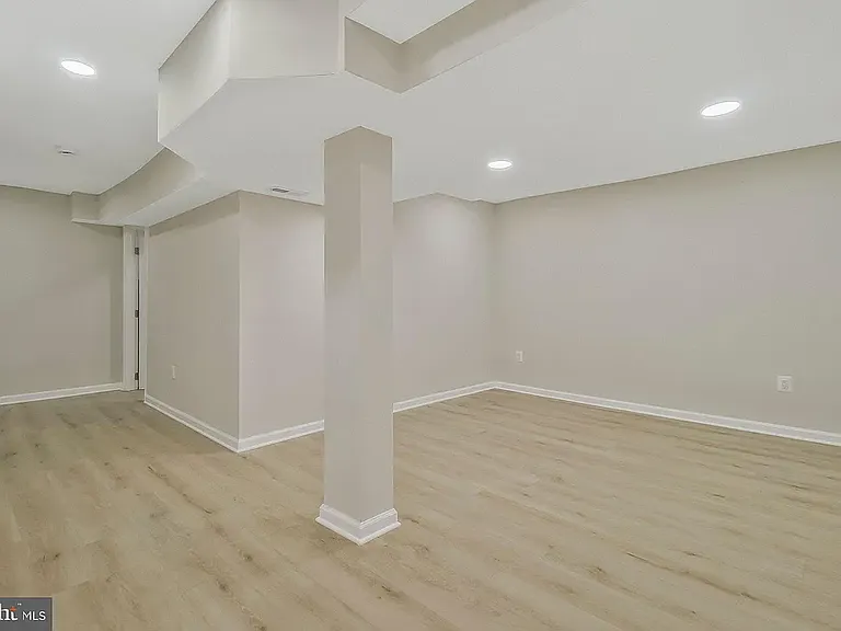 444 Kenyon St NW — Photo 35
