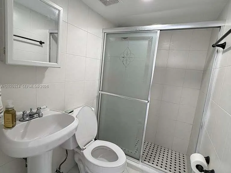 19316 SW 121st Ave #3 — Photo 8