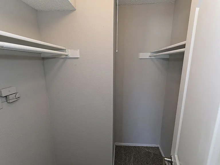 City Crest Apartments — Photo 51