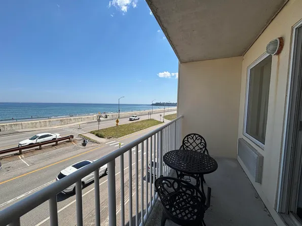 703 Ocean Blvd #301, Hampton, NH 03842