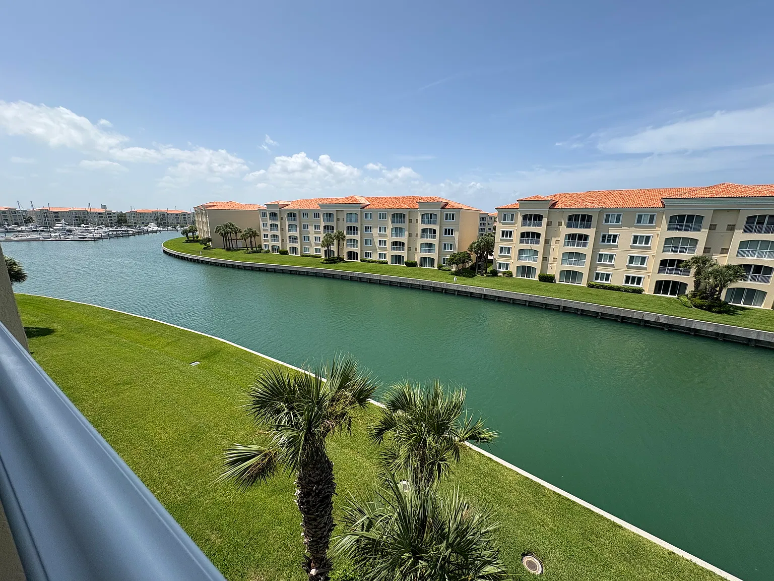 2 bed, 1989 sqft, $4,900 — Photo 1