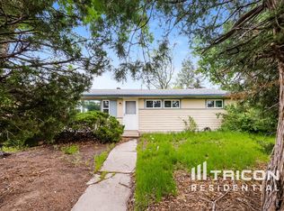 2627 Robin Dr, Colorado Springs, CO 80909