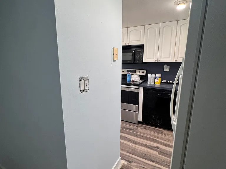 1737 NW 73rd Ave — Photo 18