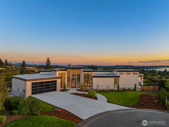 1810 91st Place NE, Clyde Hill, WA 98004