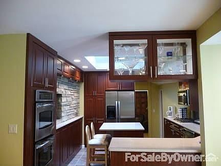 4th image of 12 Spruce Dr