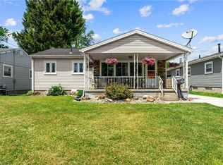 390 Elizabeth St, Hubbard, OH 44425