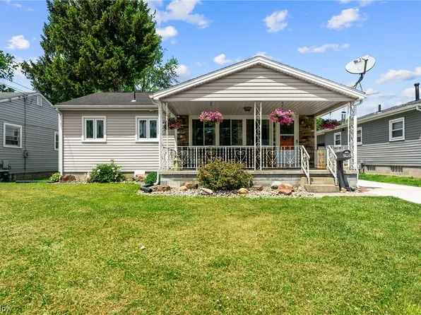 390 Elizabeth St, Hubbard, OH 44425