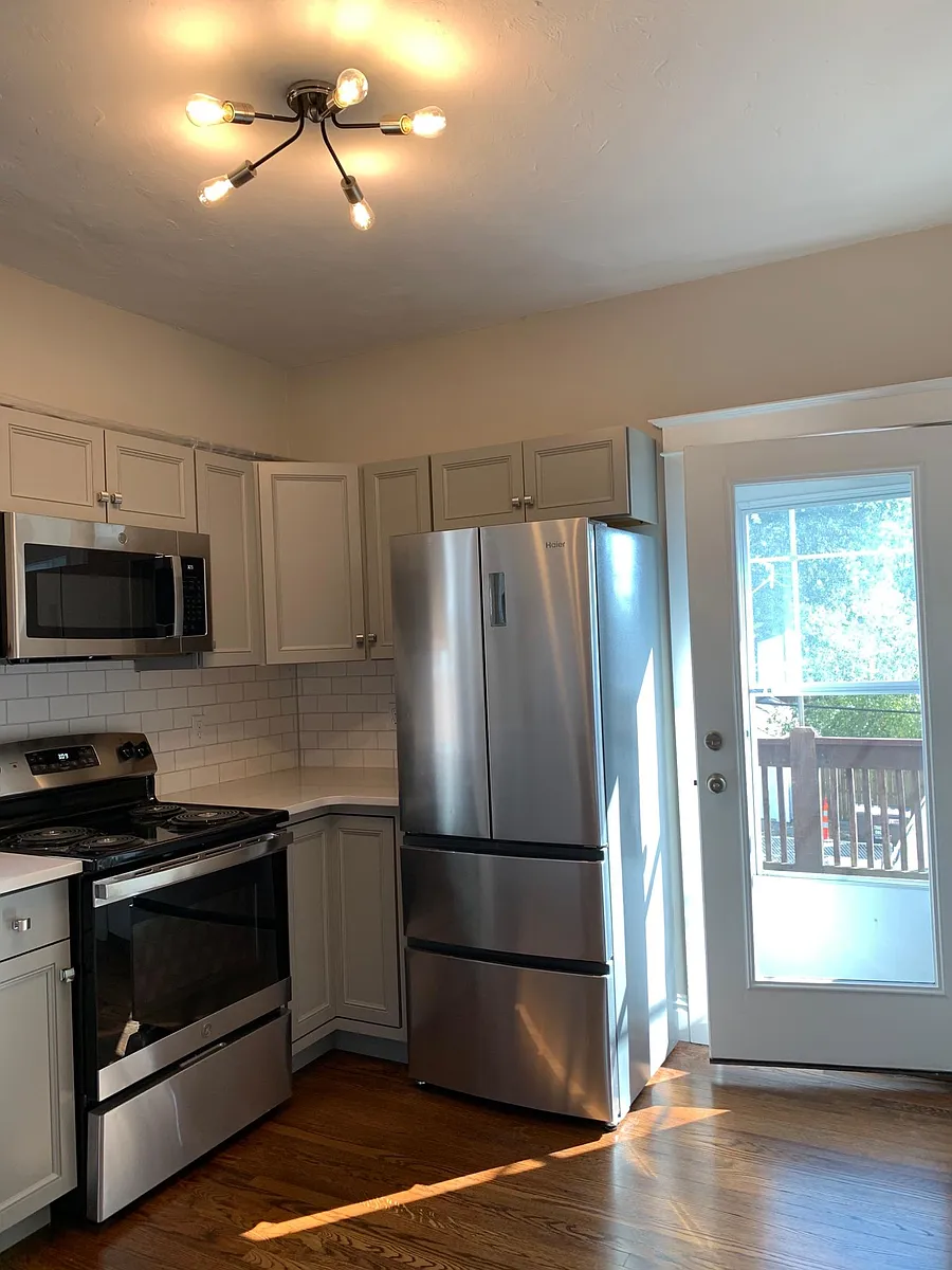 Building Photo - 5504 Lisette Ave #2