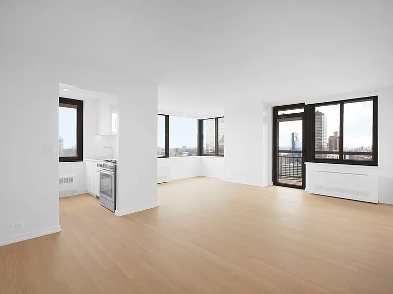 124 W 60th St #11L — Photo 3
