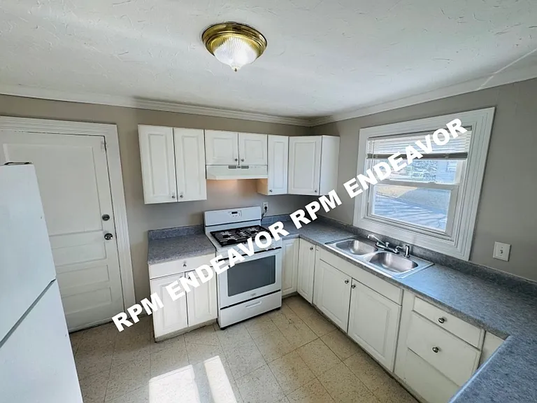 5615 Beldon Dr — Photo 3