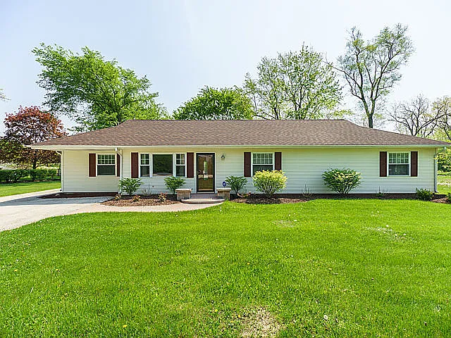5543 Wolf Rd photo 1