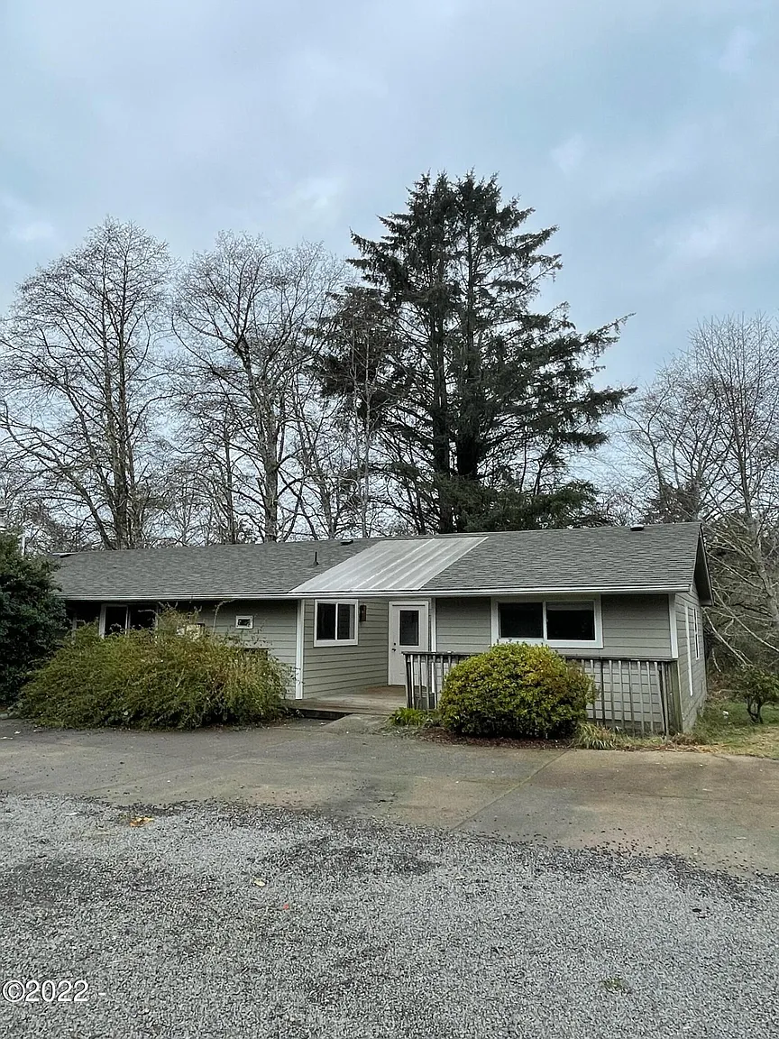 47880 S Beach Rd photo 1