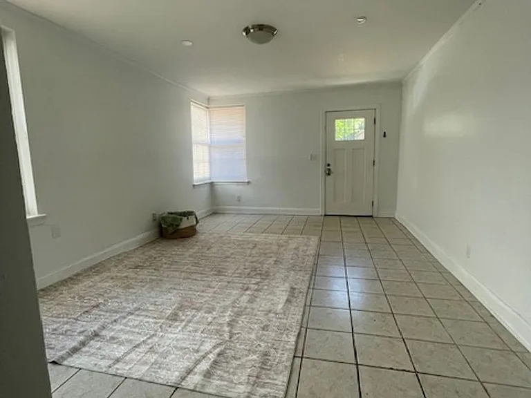 401 Waccamaw Ave — Photo 3