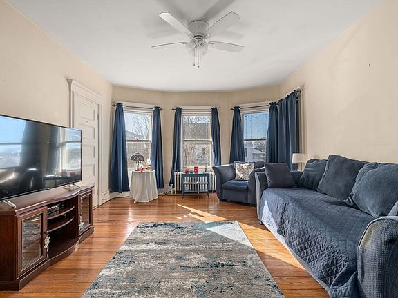 5th image of 826 Broadway