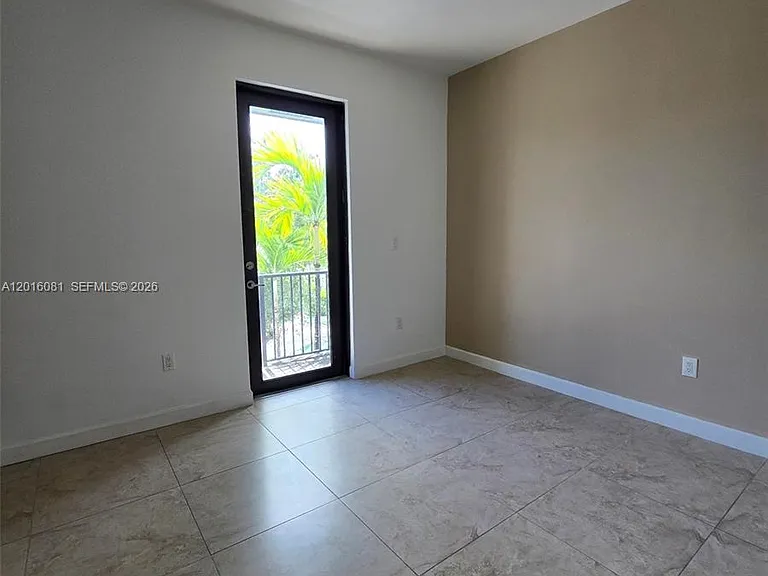 5810 NW 104th Path #5810 — Photo 31
