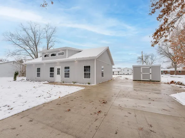 1041 Arney Rd, Sherwood, MI 49089