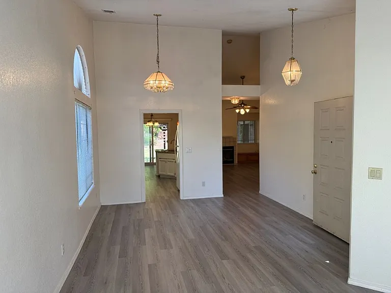 237 Sunridge Way — Photo 12