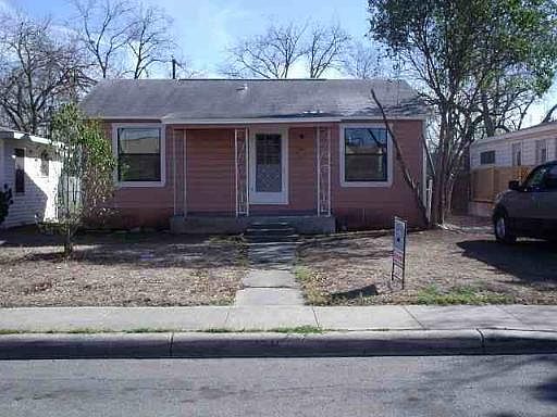 1st image of 1718 ALAMETOS ST