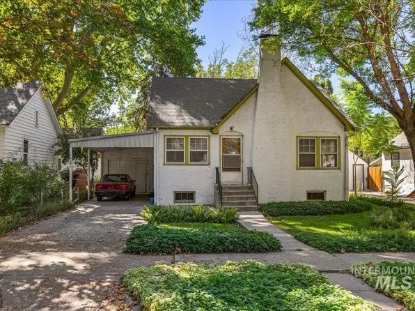 1422 Everett St, Caldwell, ID 83605