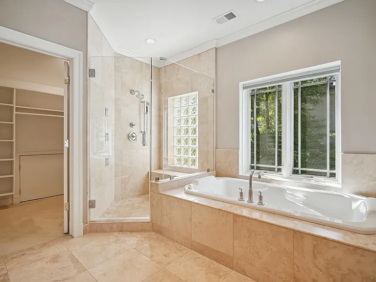 1530 Forest Villa Ln — Photo 66