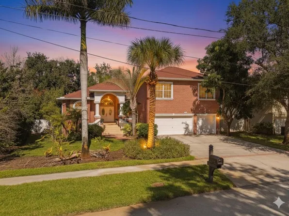1218 Castle Ter, Tarpon Springs, FL 34689