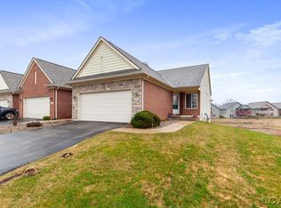 1032 Meadowview Dr, Tecumseh, MI 49286