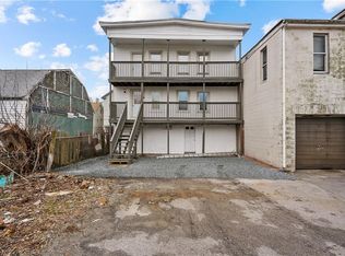 382 River St, Woonsocket, RI 02895