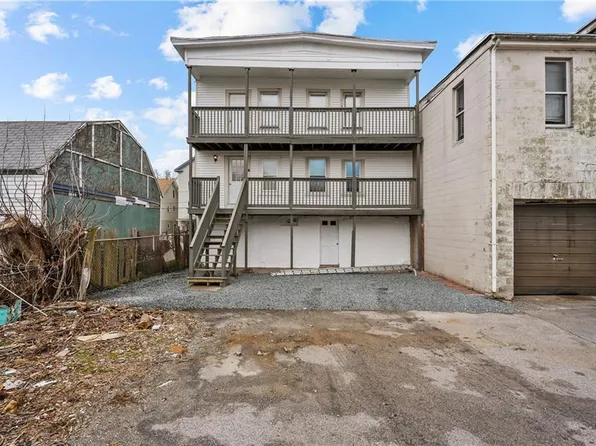 382 River St, Woonsocket, RI 02895