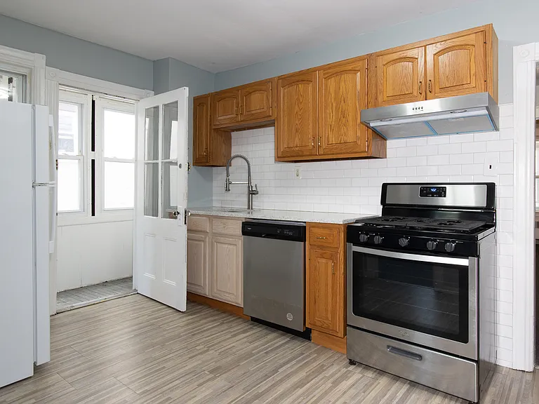 333 2nd Ave #1 — Photo 9