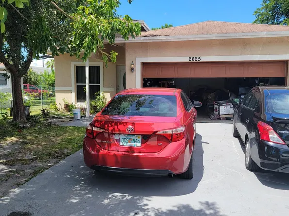 2625 NW 2nd Street, Pompano Beach, FL 33069