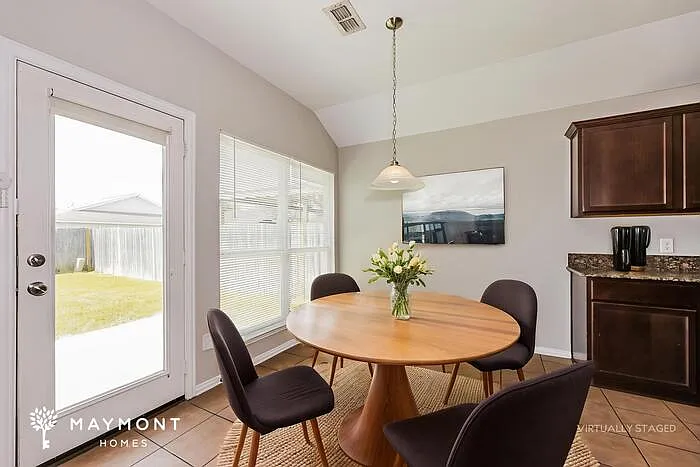 3148 Evangeline Rd — Photo 6
